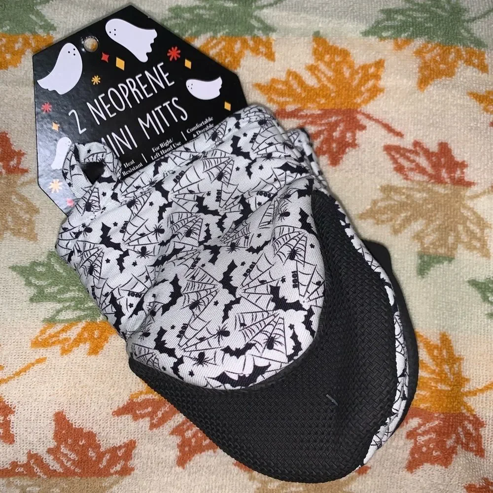 🕷🕸NWT Halloween‎ Fall SpiderWeb Oven Mitt Set🕸🕷
